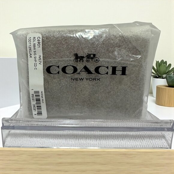 Collector's item: NWT Coach Card Case In Signature Canvas Coach Radial Rainbow - Picture 5 of 5